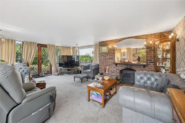 Capenhurst Lane, Capenhurst, CH1 photo 8
