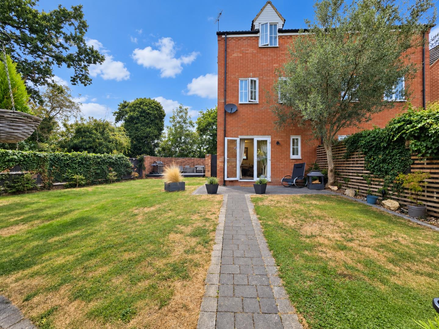 Ladymead Close, West Hunsbury, Northampton Image 14