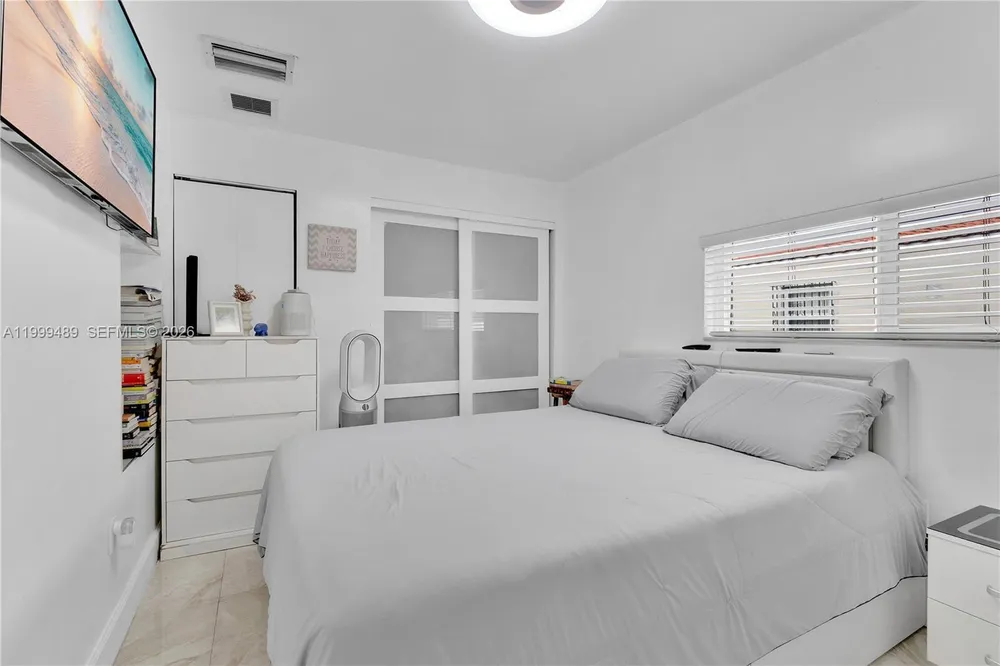 4310 SW 7th St, Miami, FL 33134