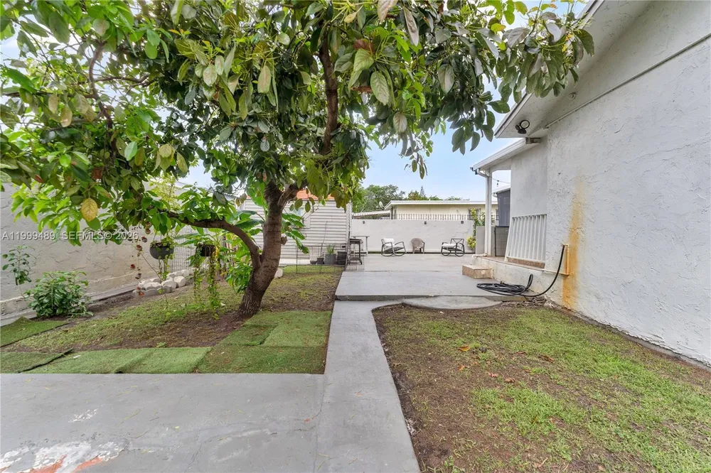 4310 SW 7th St, Miami, FL 33134