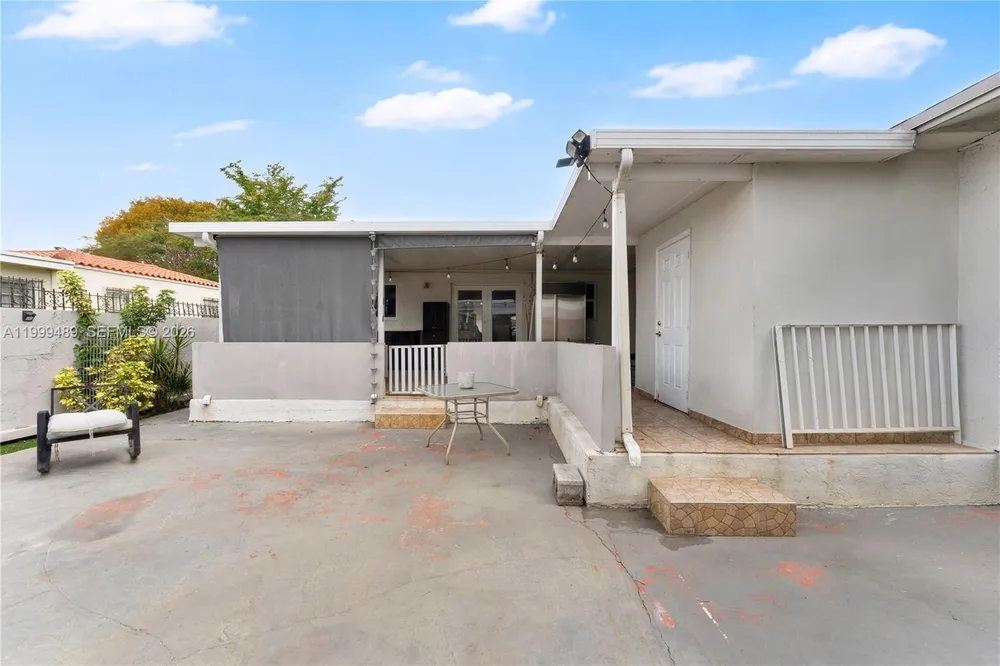 4310 SW 7th St, Miami, FL 33134