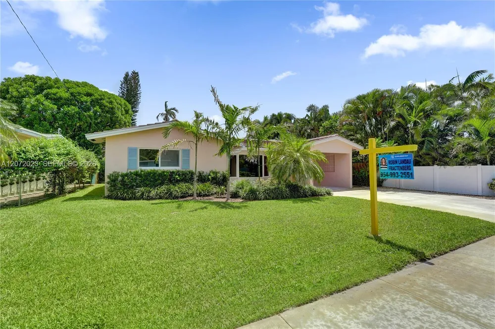 1524 NE 37th St, Oakland Park, FL 33334