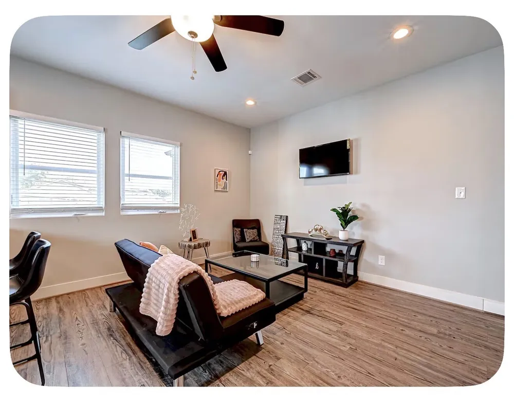 3241 Dixie Dr, Houston, TX 77021