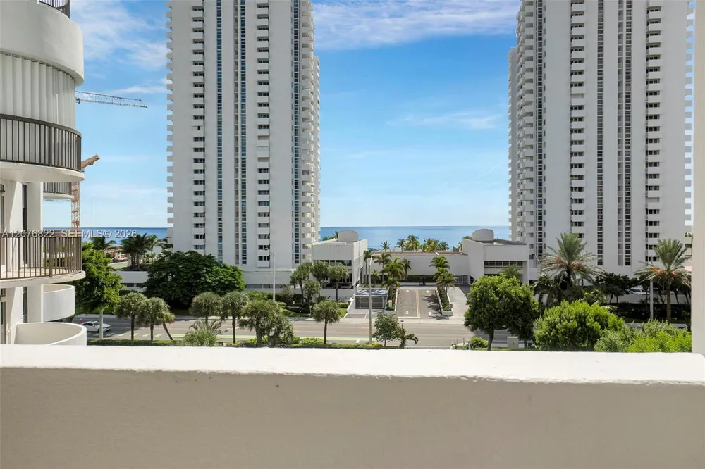 1361 S Ocean Blvd, Pompano Beach, FL 33062