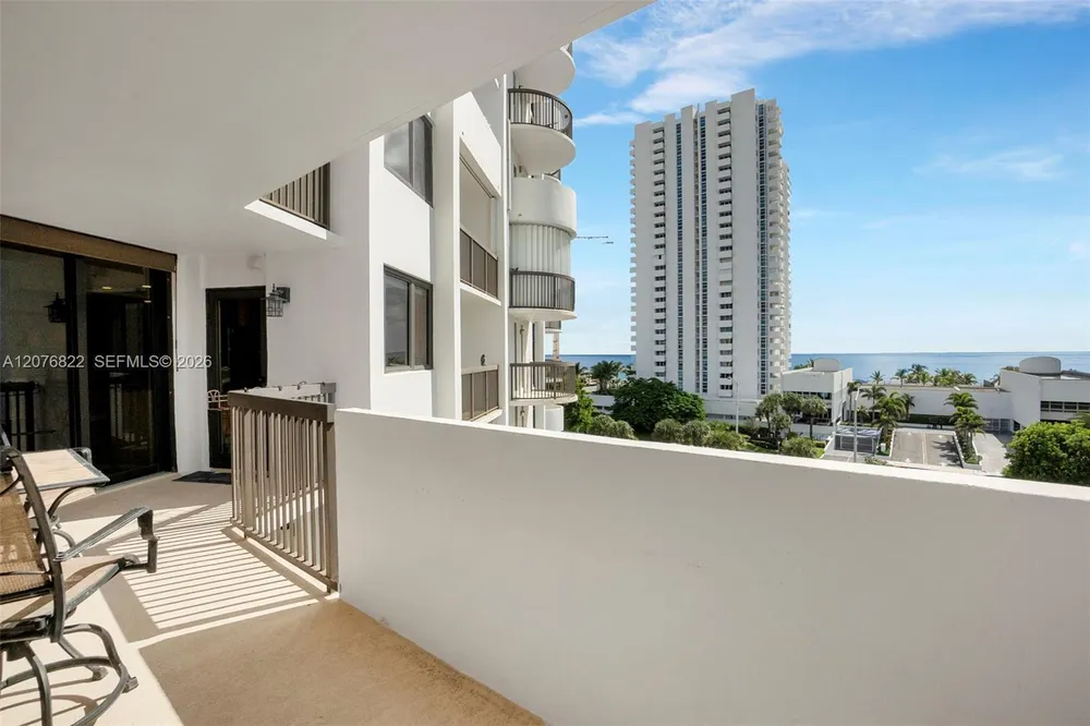 1361 S Ocean Blvd, Pompano Beach, FL 33062