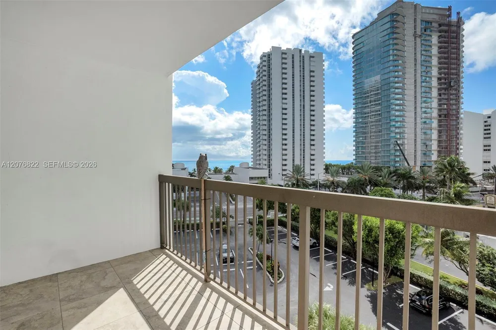 1361 S Ocean Blvd, Pompano Beach, FL 33062