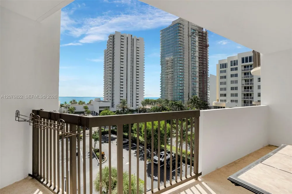 1361 S Ocean Blvd, Pompano Beach, FL 33062