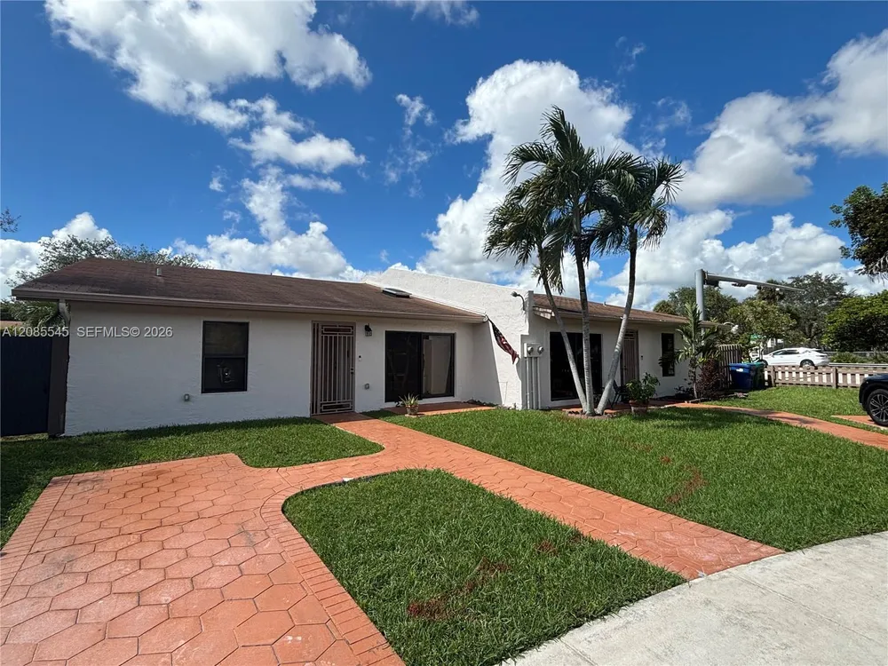 2426 SW 109th Ct, Miami, FL 33165