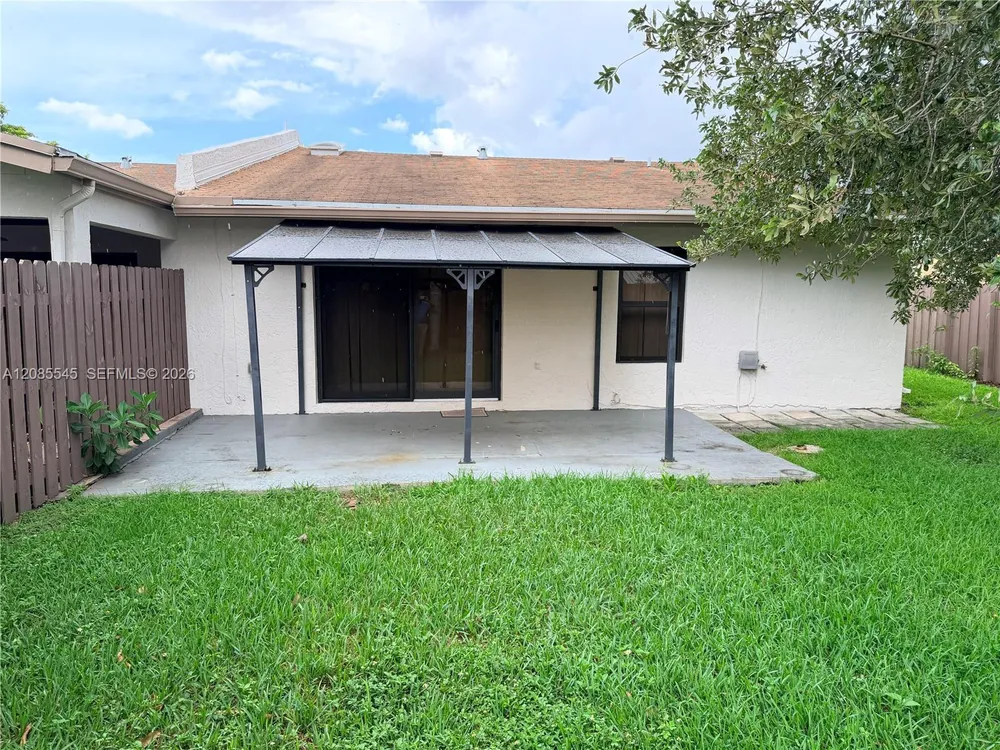 2426 SW 109th Ct, Miami, FL 33165