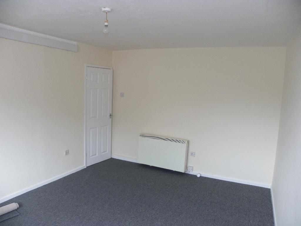 Compton Court, Coventry, CV6 Image 1