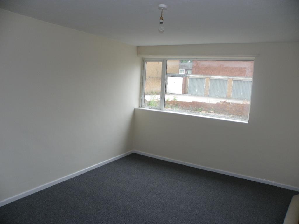 Compton Court, Coventry, CV6 Image 3