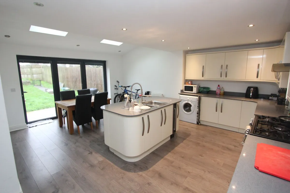 Fitzhamon Avenue, Llantwit Major, CF61