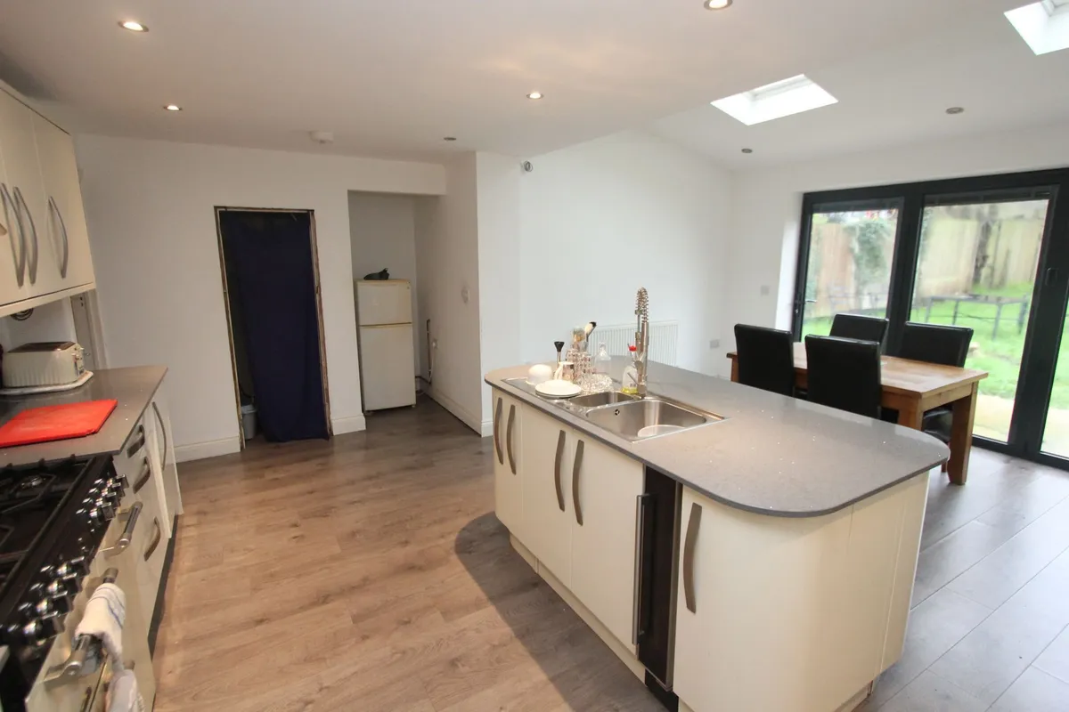 Fitzhamon Avenue, Llantwit Major, CF61