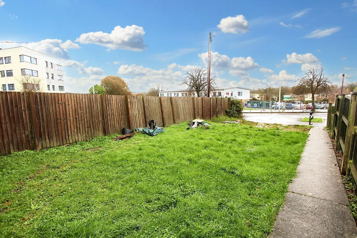 Fitzhamon Avenue, Llantwit Major, CF61