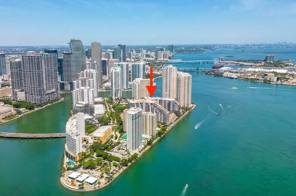 520 Brickell Key Dr, Miami, FL 33131