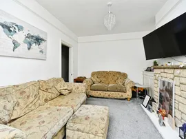 Lawes Avenue, Newhaven thumb 2