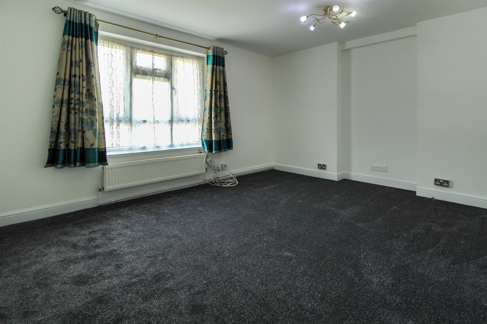 Priory Road, Burnham Image 3