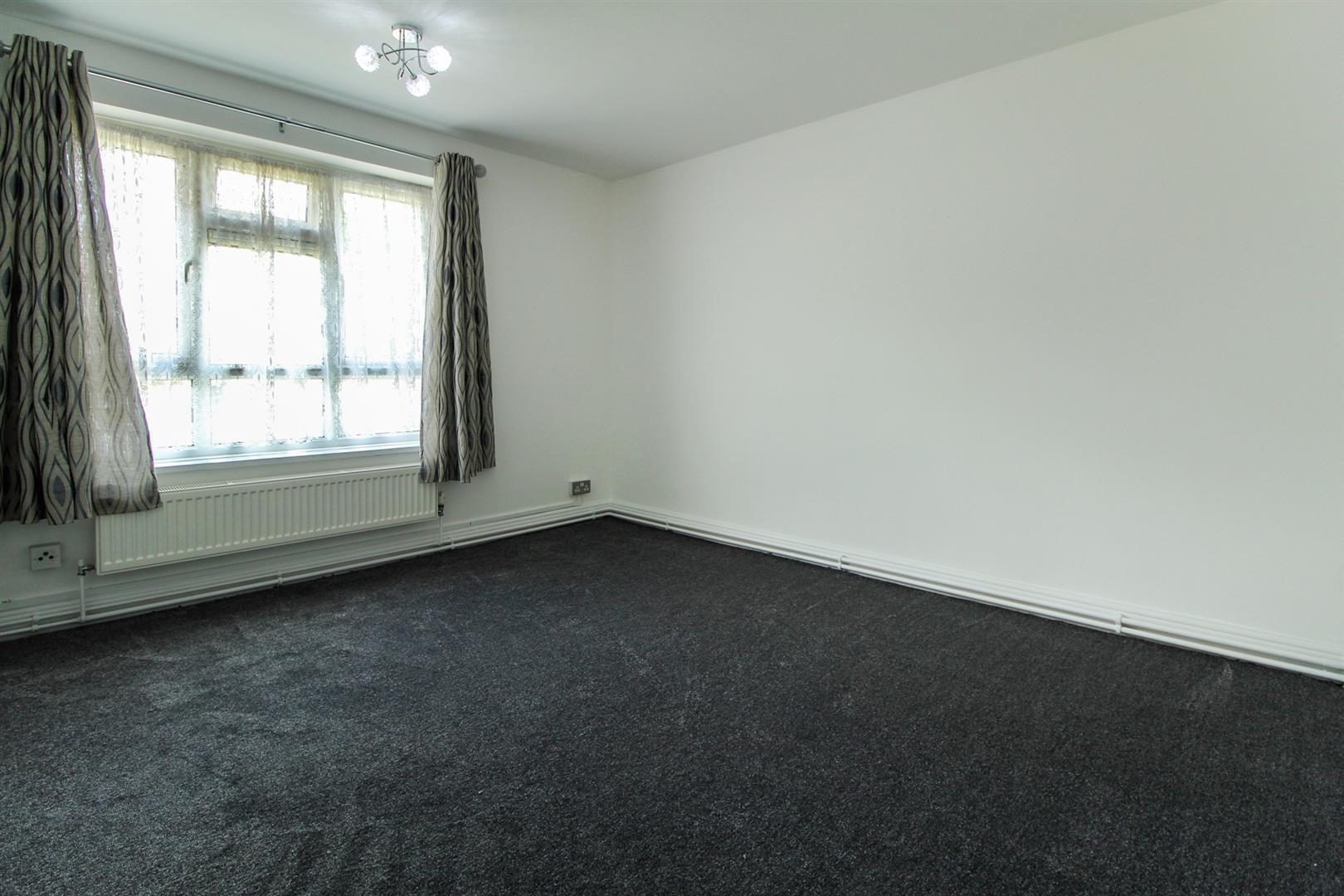 Priory Road, Burnham Image 4