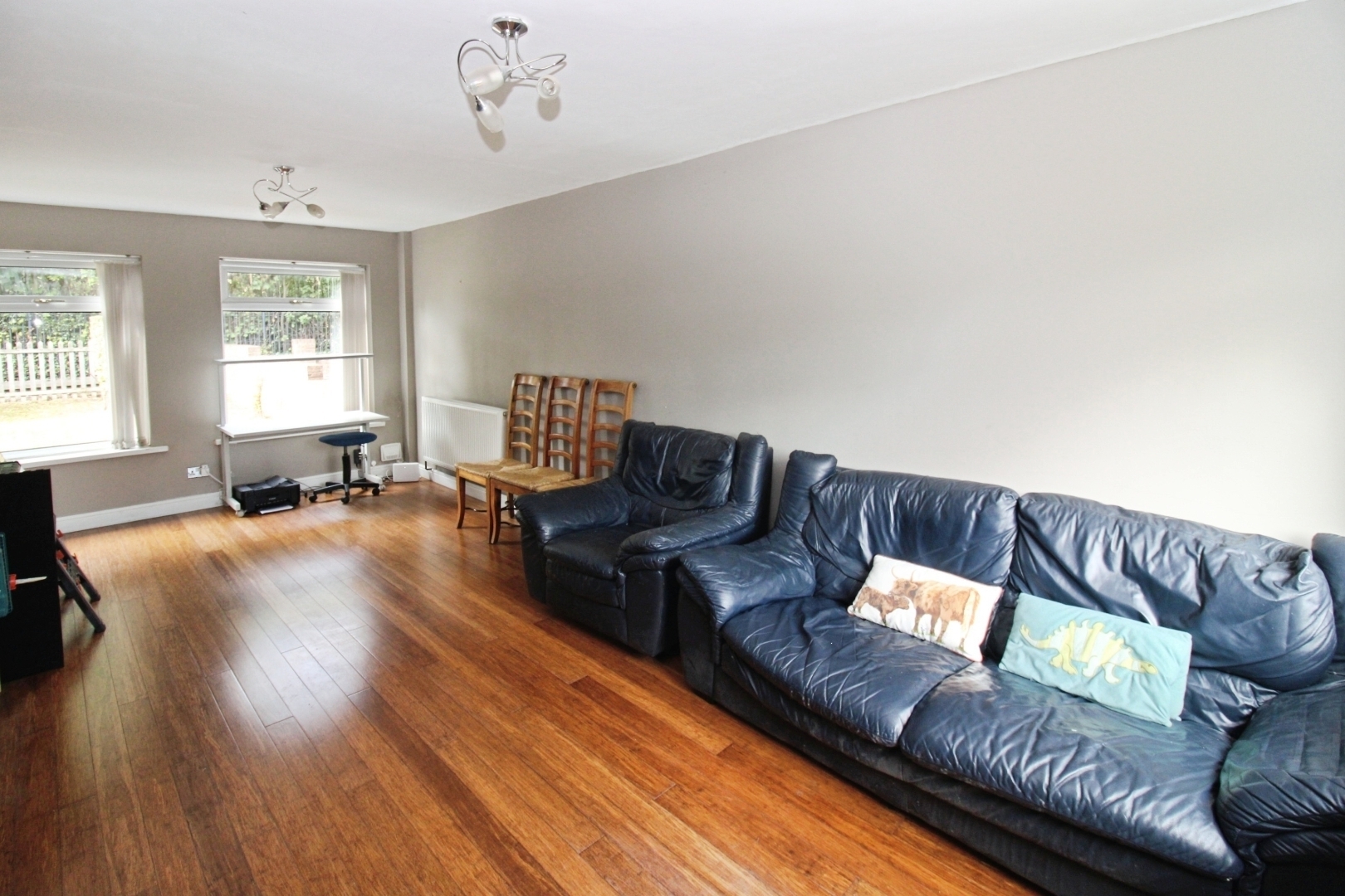 Hardington close Image 2