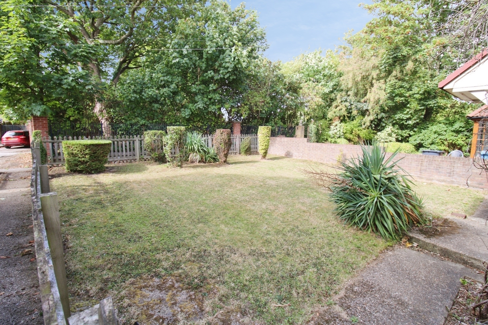 Hardington close Image 4