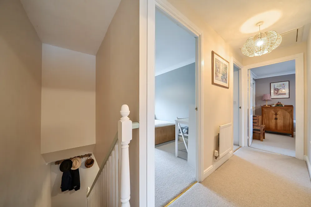 Morris Drive, Billingshurst, RH14 photo 12