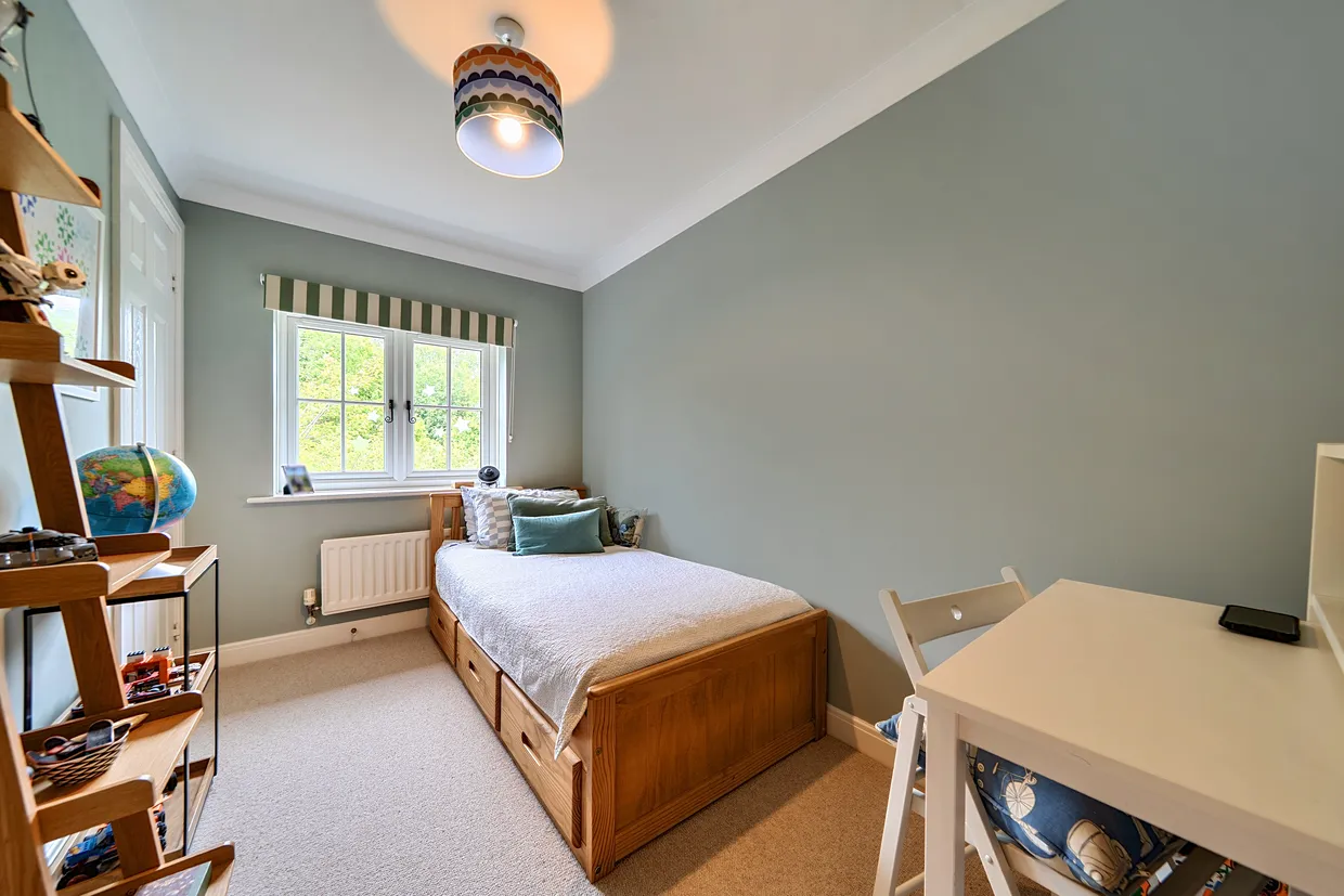 Morris Drive, Billingshurst, RH14 photo 14