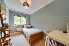 Morris Drive, Billingshurst, RH14 photo 14