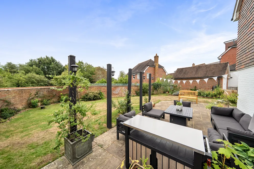 Morris Drive, Billingshurst, RH14 photo 15