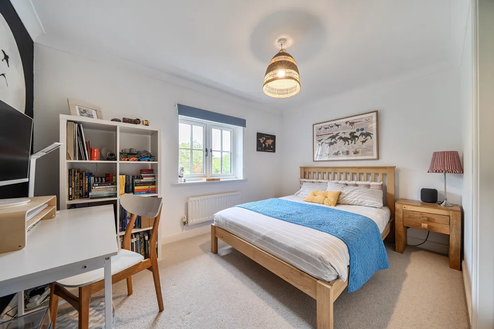 Morris Drive, Billingshurst, RH14 photo 18