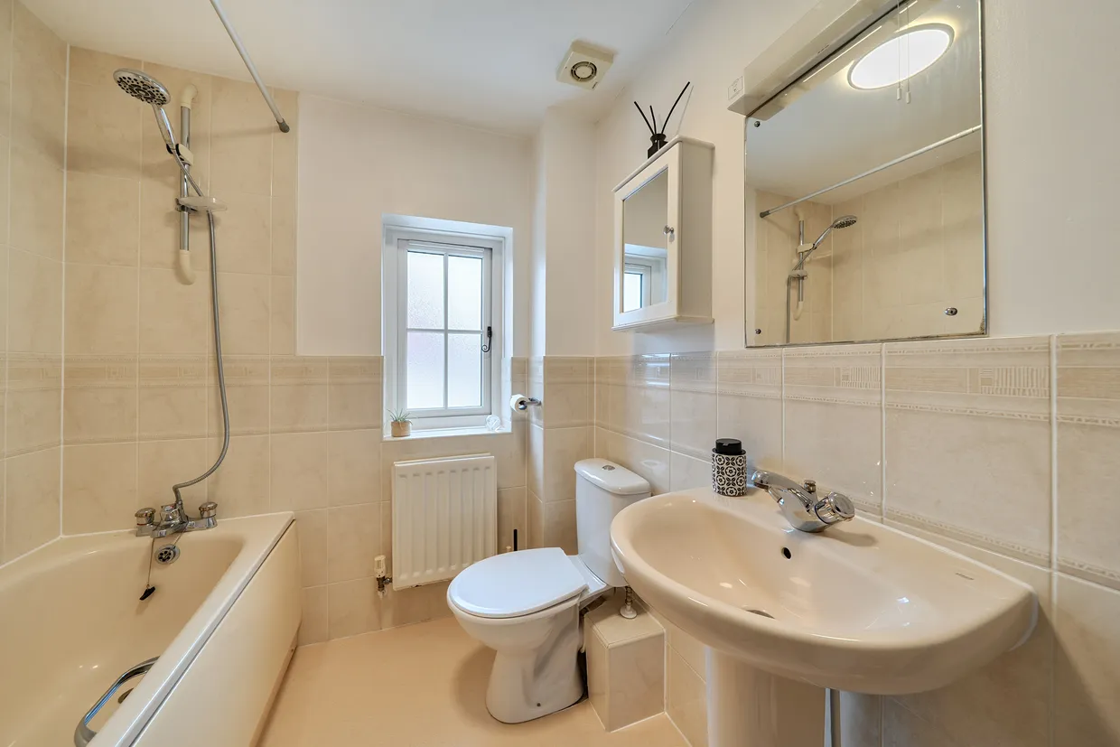 Morris Drive, Billingshurst, RH14 photo 21