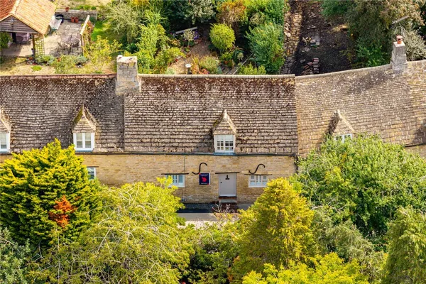 Mill Road, Oundle, PE8 photo 1