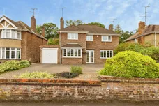Redhatch Drive, Earley, Reading