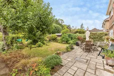 Redhatch Drive, Earley, Reading