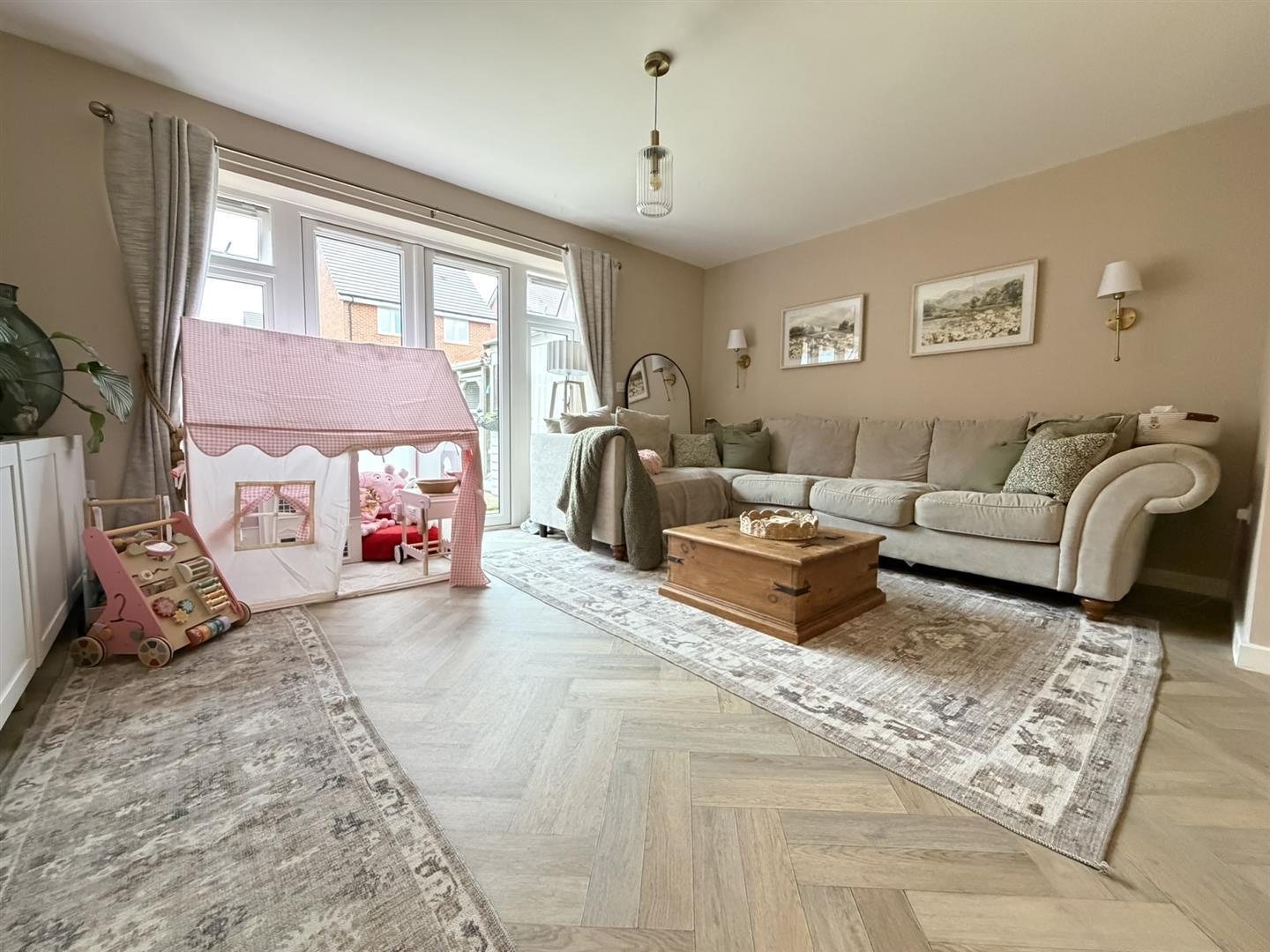 Walsingham Drive, Daventry Image 5