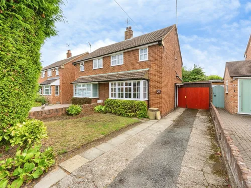 Carrington Crescent, Wendover, Aylesburyphoto