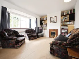 Carrington Crescent, Wendover, Aylesbury thumb 3