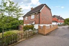Morris Drive, Billingshurst, RH14 photo 1