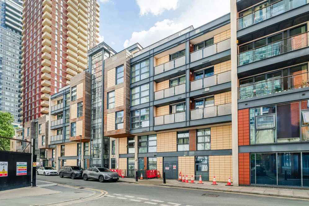Manilla Street, London, E14 photo 8
