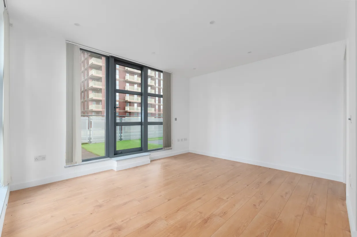 Manilla Street, London, E14 photo 13