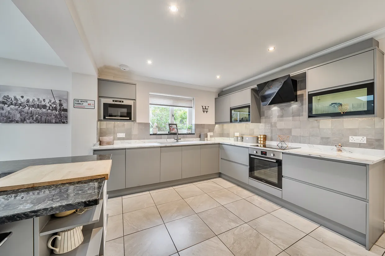 Peppersgate, Horsham, RH13 photo 6