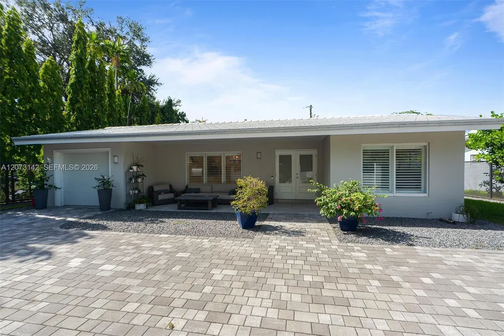 932 Bird Rd, Coral Gables, FL 33146