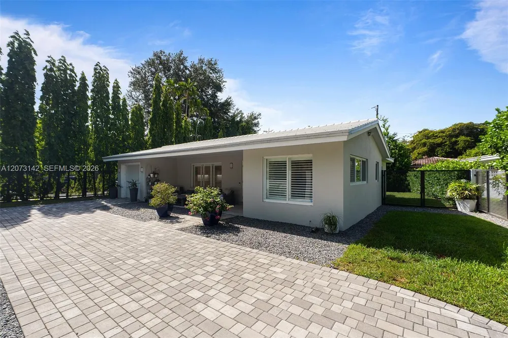 932 Bird Rd, Coral Gables, FL 33146