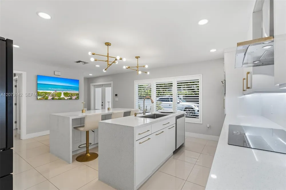 932 Bird Rd, Coral Gables, FL 33146