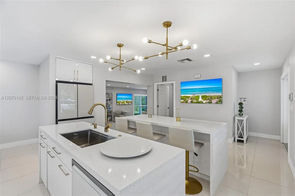 932 Bird Rd, Coral Gables, FL 33146