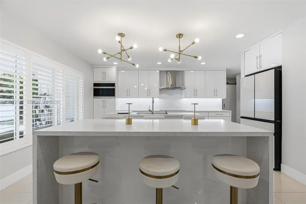 932 Bird Rd, Coral Gables, FL 33146