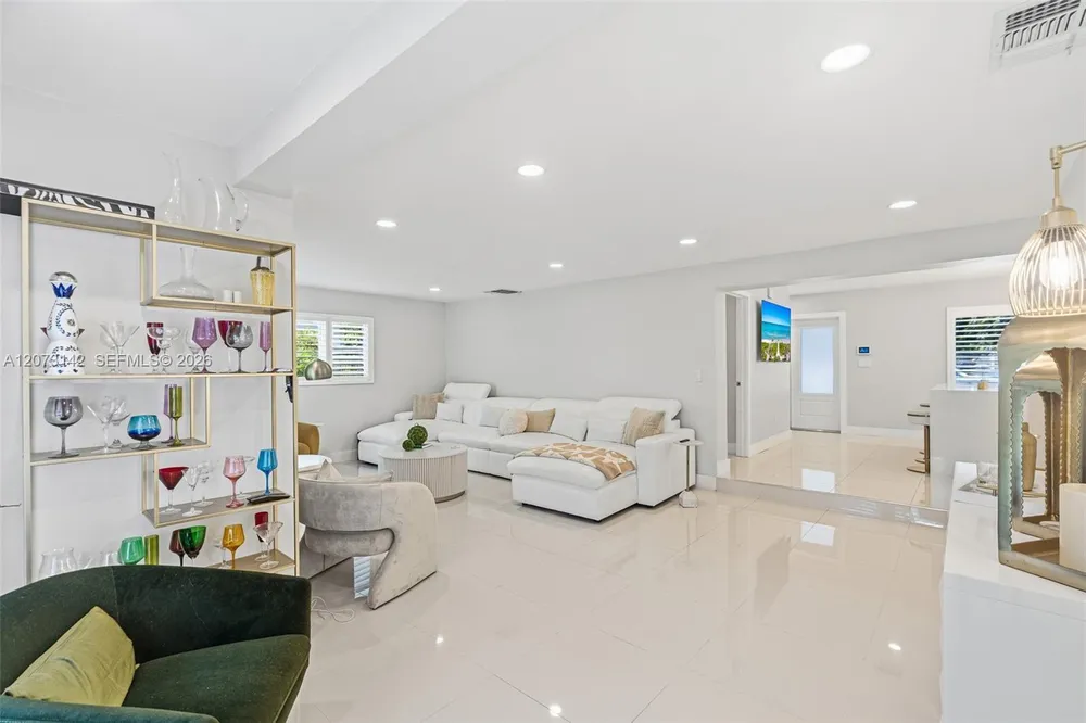 932 Bird Rd, Coral Gables, FL 33146