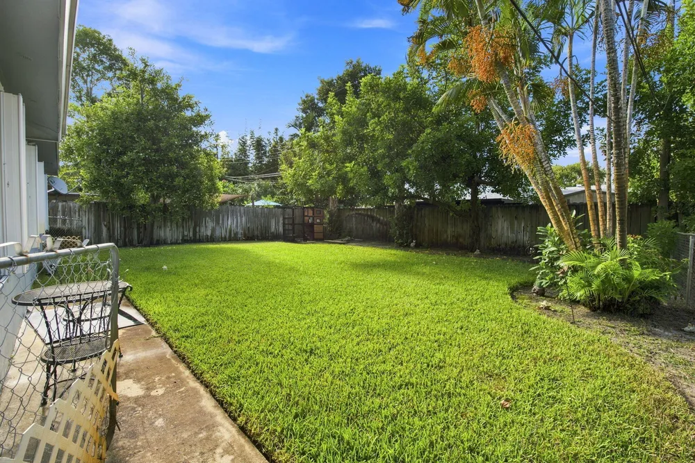 468 NW 48th St, Oakland Park, FL 33309