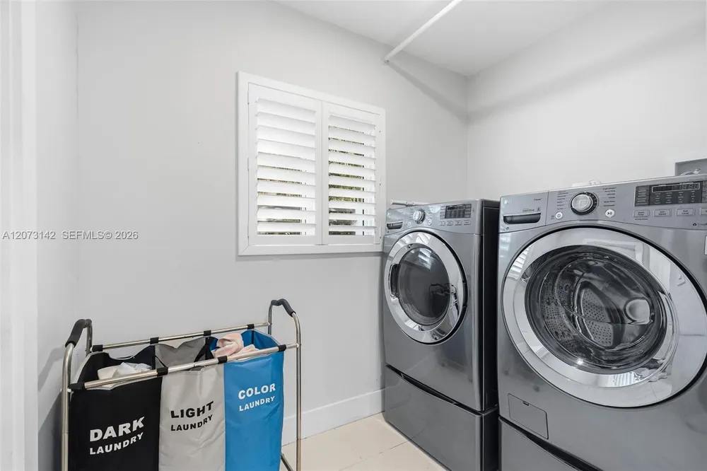 932 Bird Rd, Coral Gables, FL 33146