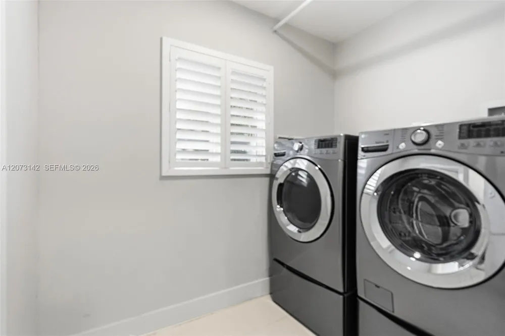 932 Bird Rd, Coral Gables, FL 33146
