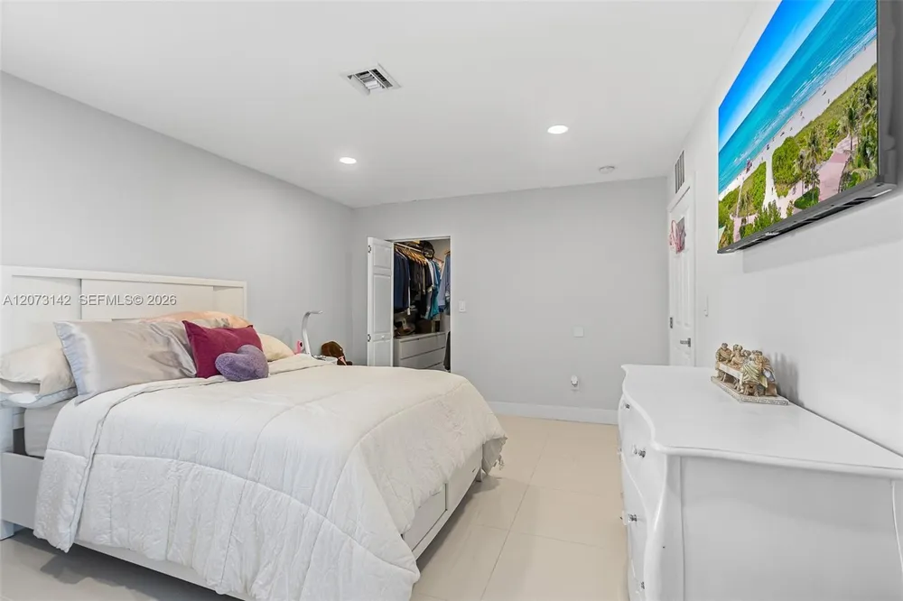 932 Bird Rd, Coral Gables, FL 33146